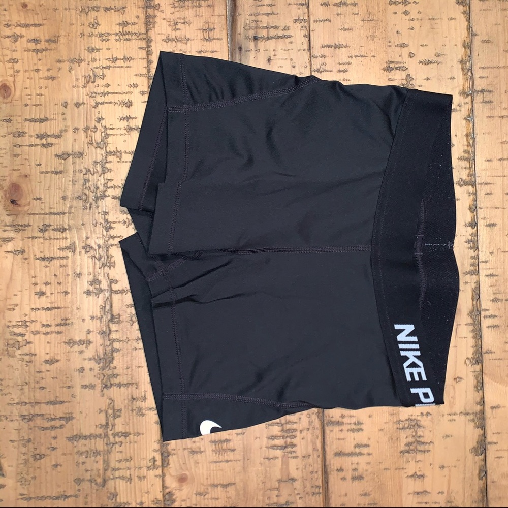 black nike pro shorts